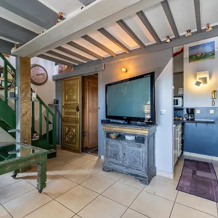 - Appt Climatise Avec Jacuzzi
