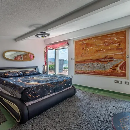- Appt Climatise Avec Jacuzzi Apartment